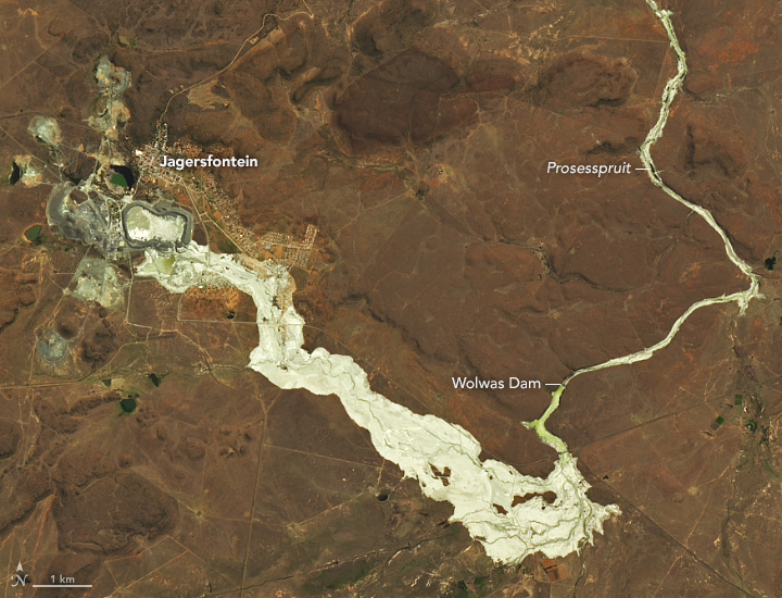Dam collapse in South Africa has left behind devastation