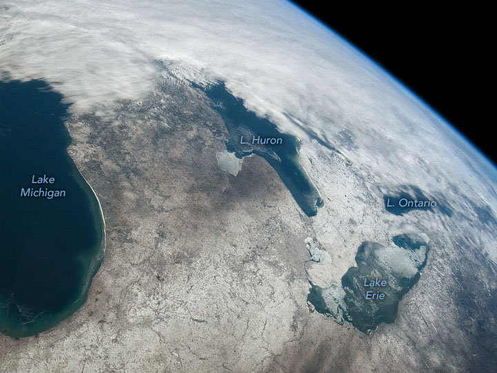 Snow and ice across the Great Lakes