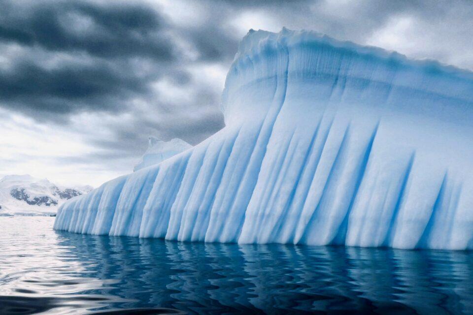 What is causing the rapid retreat of the Thwaites Glacier?