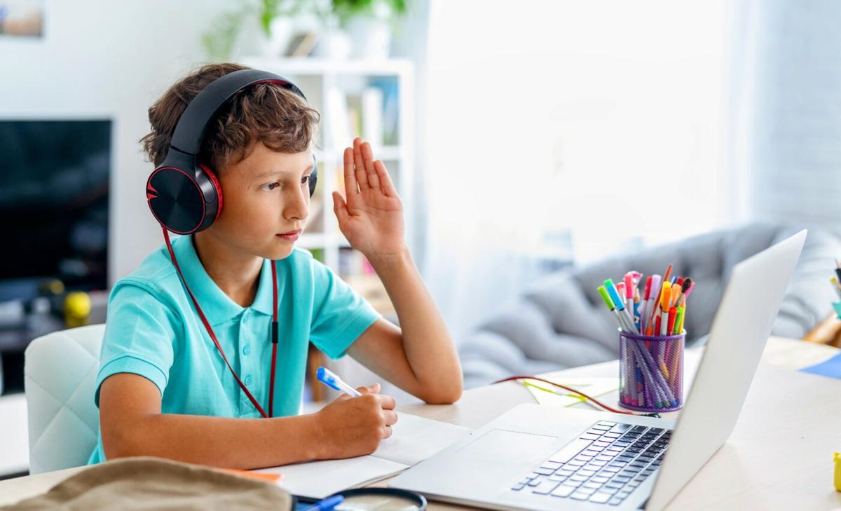 Social robots can help students stay focused