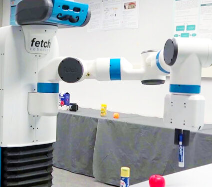 2023/05/Fetch-robot_UWaterloo_1medium.jpg