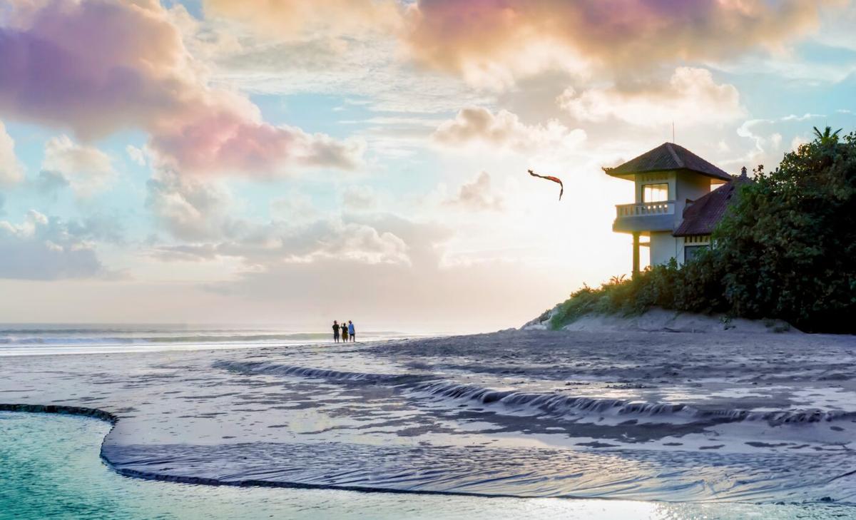 People living near the seaside enjoy better health
