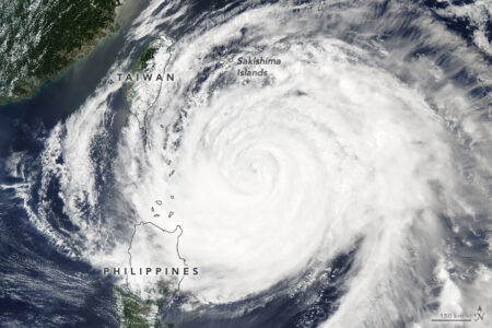2023/05/typhoonmawar_amo_2023150.jpg