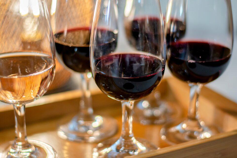 Alcohol consumption linked to continuous rise in blood pressure
