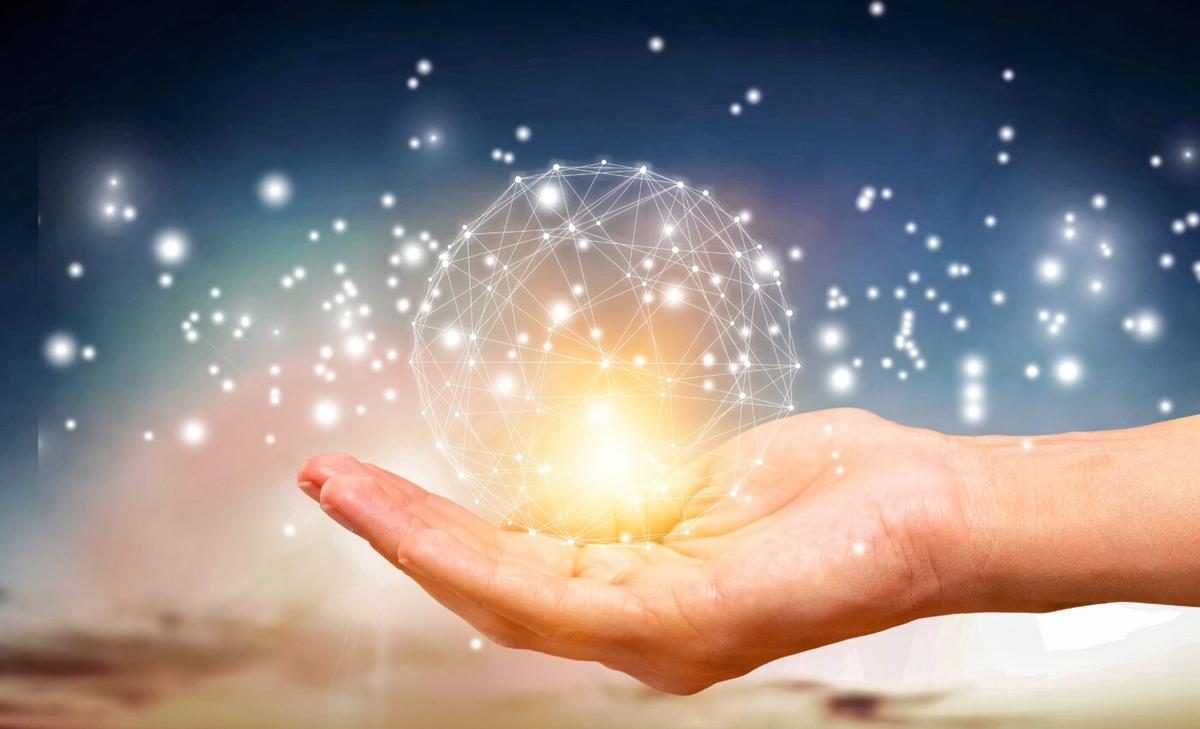 Molecular communication: Experts are interpreting the language of life