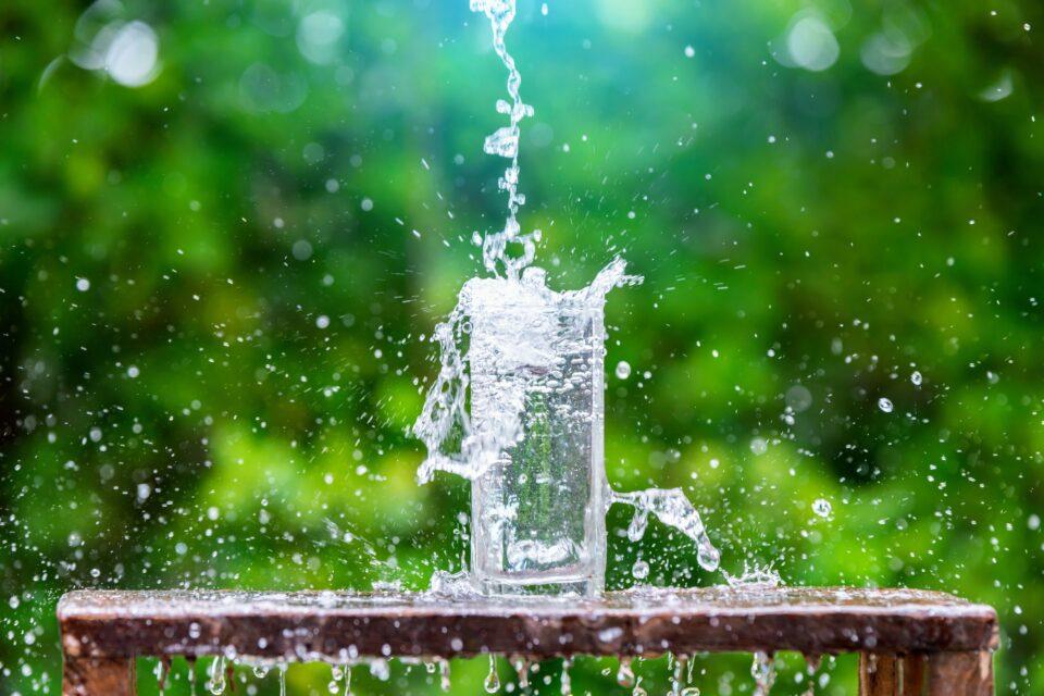 "Smart rust" purifies water instead of polluting it