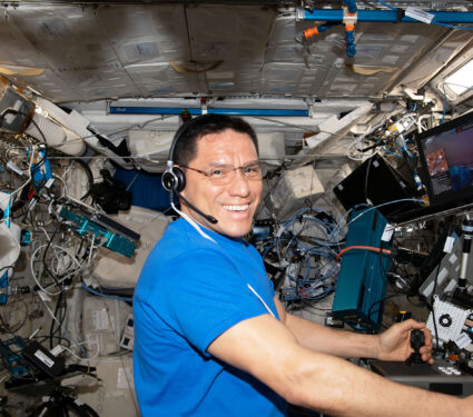 Astronaut Frank Rubio Performing a Surface Avatar Session