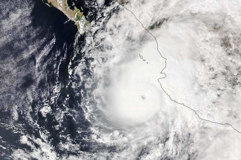 Hurricane Lidia charges toward Puerto Vallarta