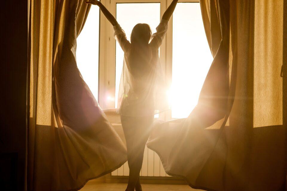 Staying up all night, inducing sleep deprivation, can reverse depression