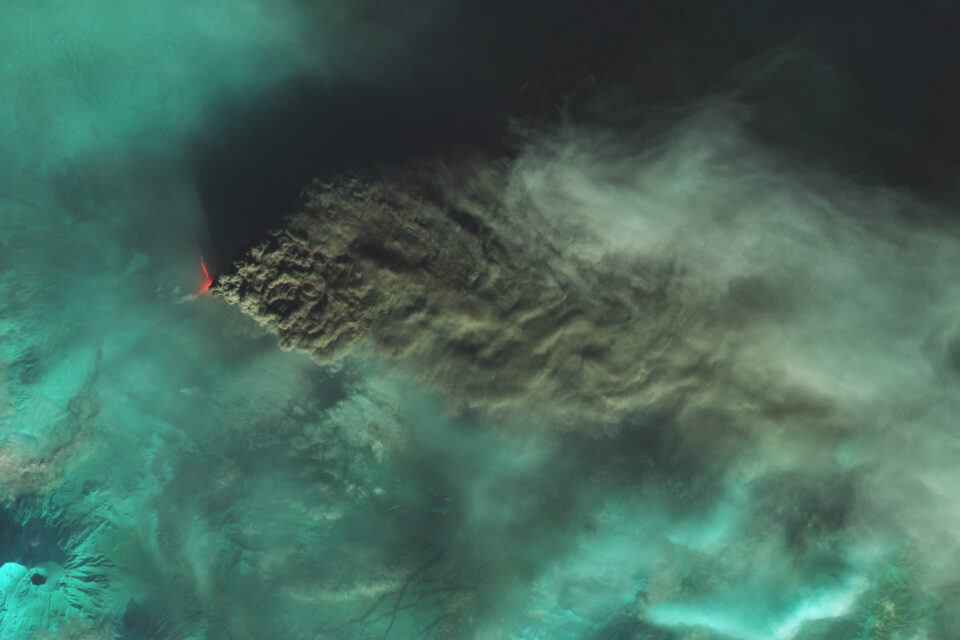 Klyuchevskoy volcano erupts on Russia’s Kamchatka Peninsula