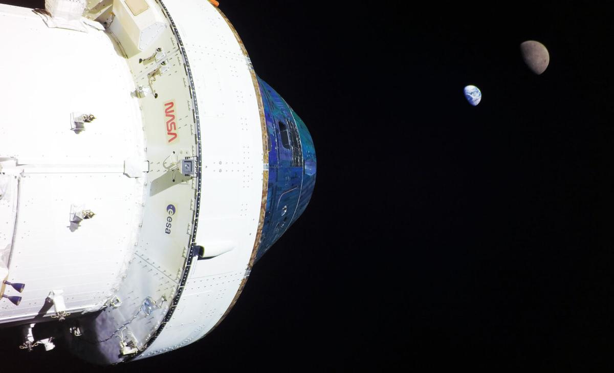 Stunning photo of Earth and the Moon captured by Orion from deep space