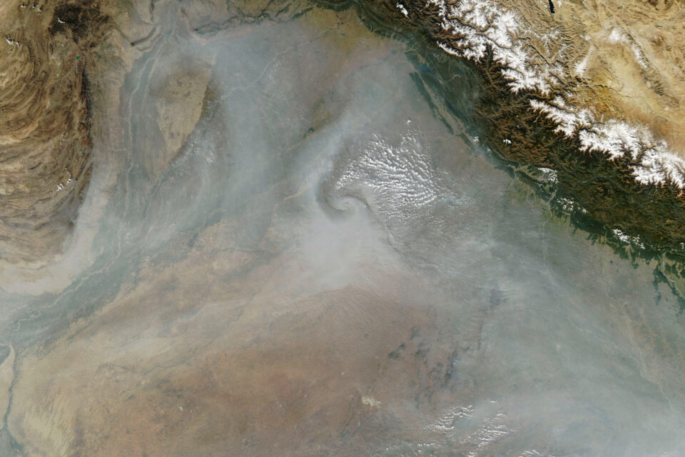 Heavy smoke and haze over northern India 