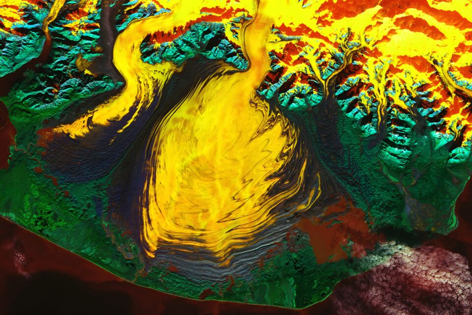 Malaspina Glacier in southeastern Alaska 