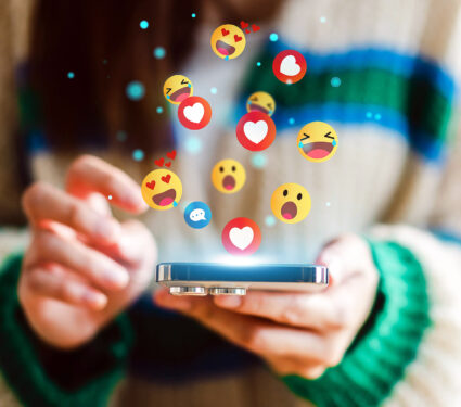 Concept,Of,Social,Media,Communication,And,Digital,Online,,People,Use