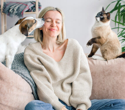 Woman,Closed,Her,Eyes,With,Pleasure,Spending,Time,With,Pets