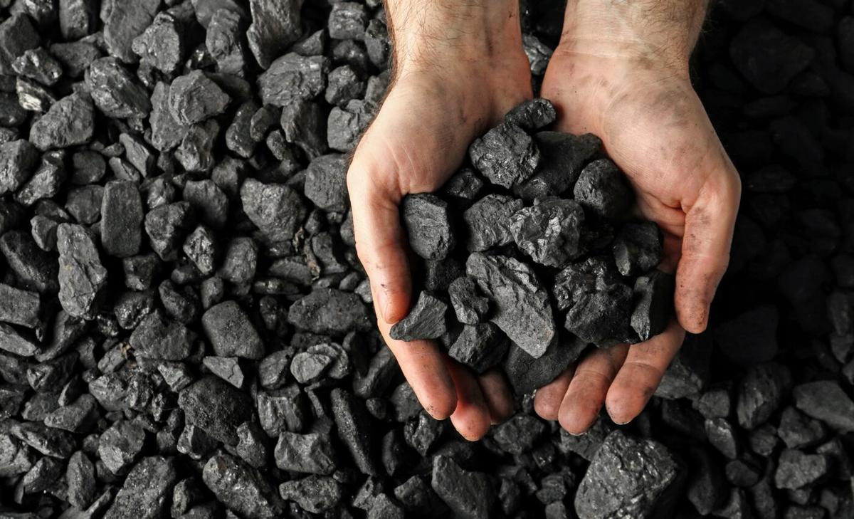Cancer-causing metals leak into water near coal ash landfills 