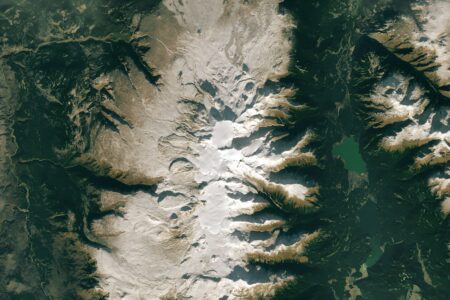 Snowshoe-Lava-Field.jpg
