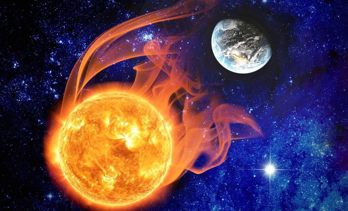 Strongest solar flare in 7 years prompts auroras and satellite warnings