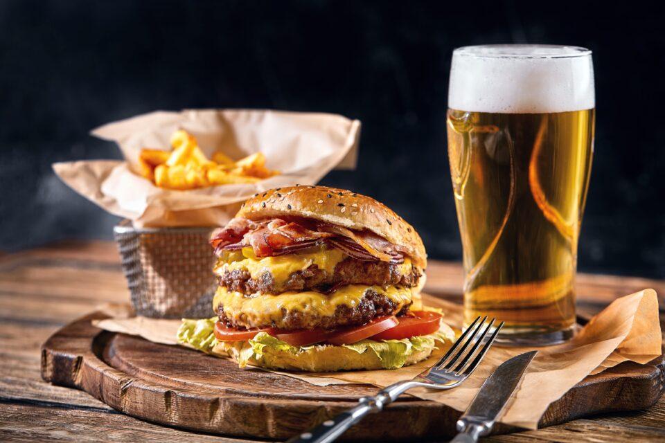 Living close to bars and pubs increases the risk of heart failure