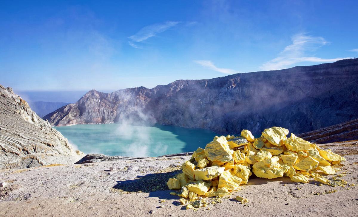 Sulfur may have played a key role in the origin of life on Earth