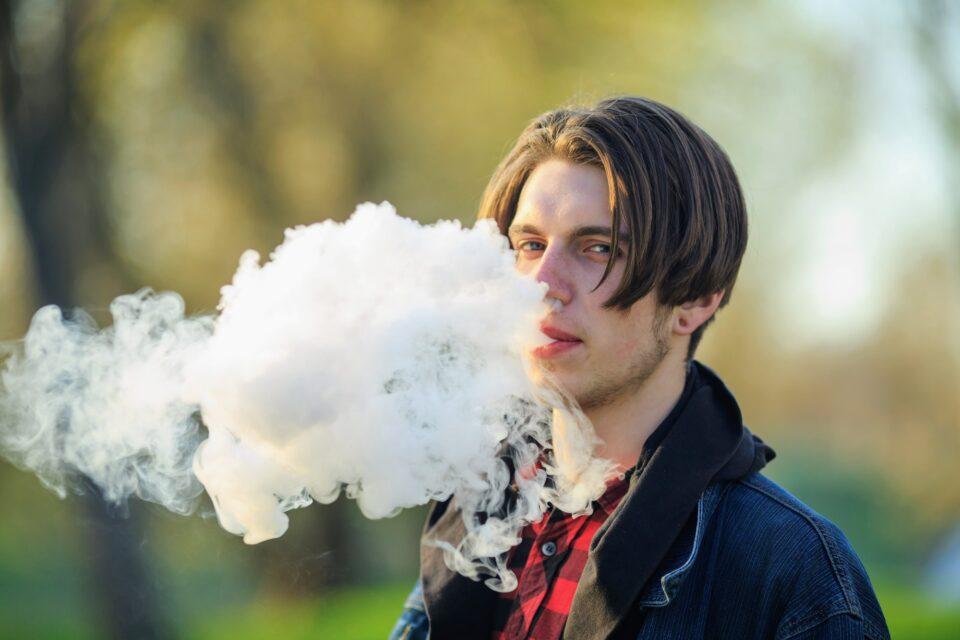 Frequent vaping exposes teens to toxic metals