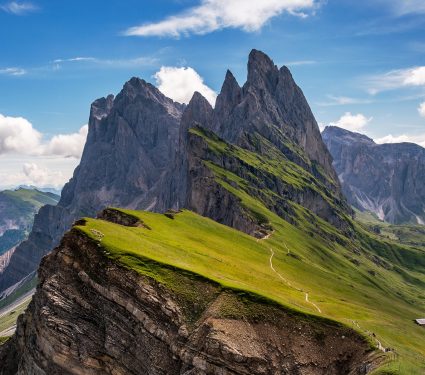 2024/06/Mountain-building-extinction-.jpg