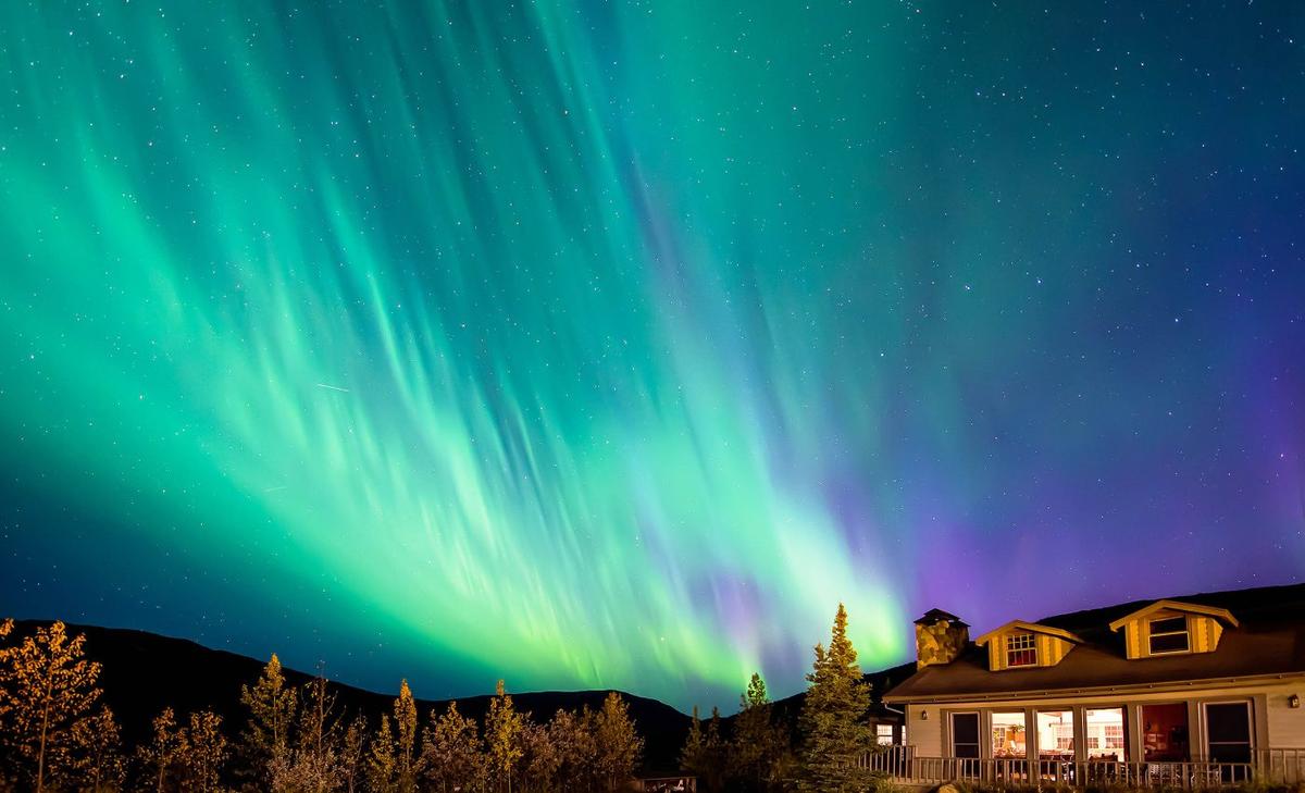 Auroras will light up the skies this weekend from "Cannibal" solar eruption