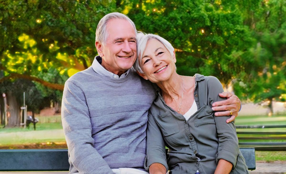 Men who are married are more likely to achieve optimal aging