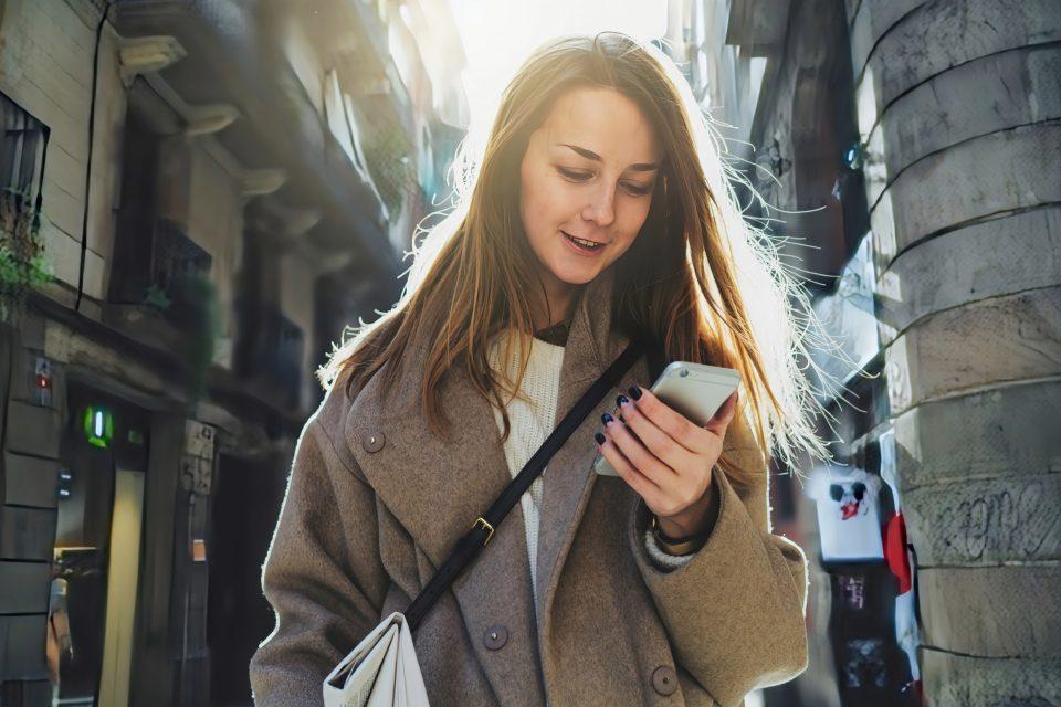Distracted walking: Texting puts pedestrians at risk