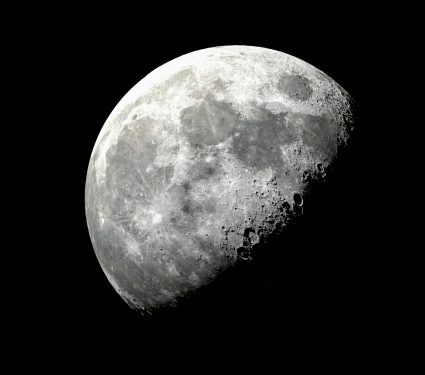 2024/10/Moon-water.jpg