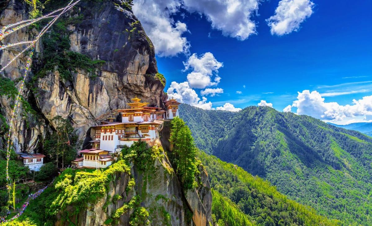 Why the 'roof of the world' keeps rising over time