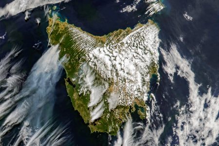 2025/02/Tasmania-fires.jpg