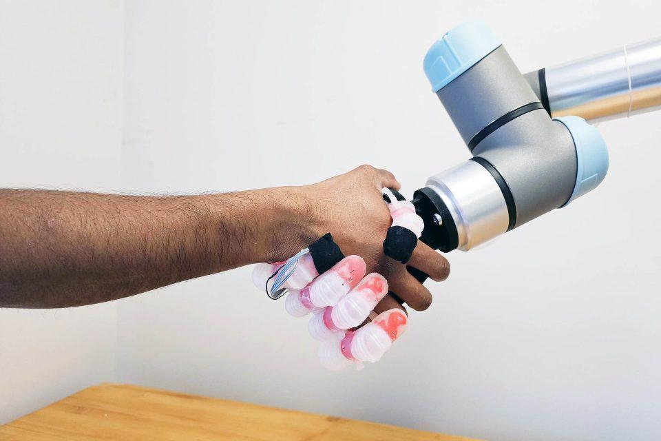 Future of prosthetics: Bionic hand 'knows' what it’s touching