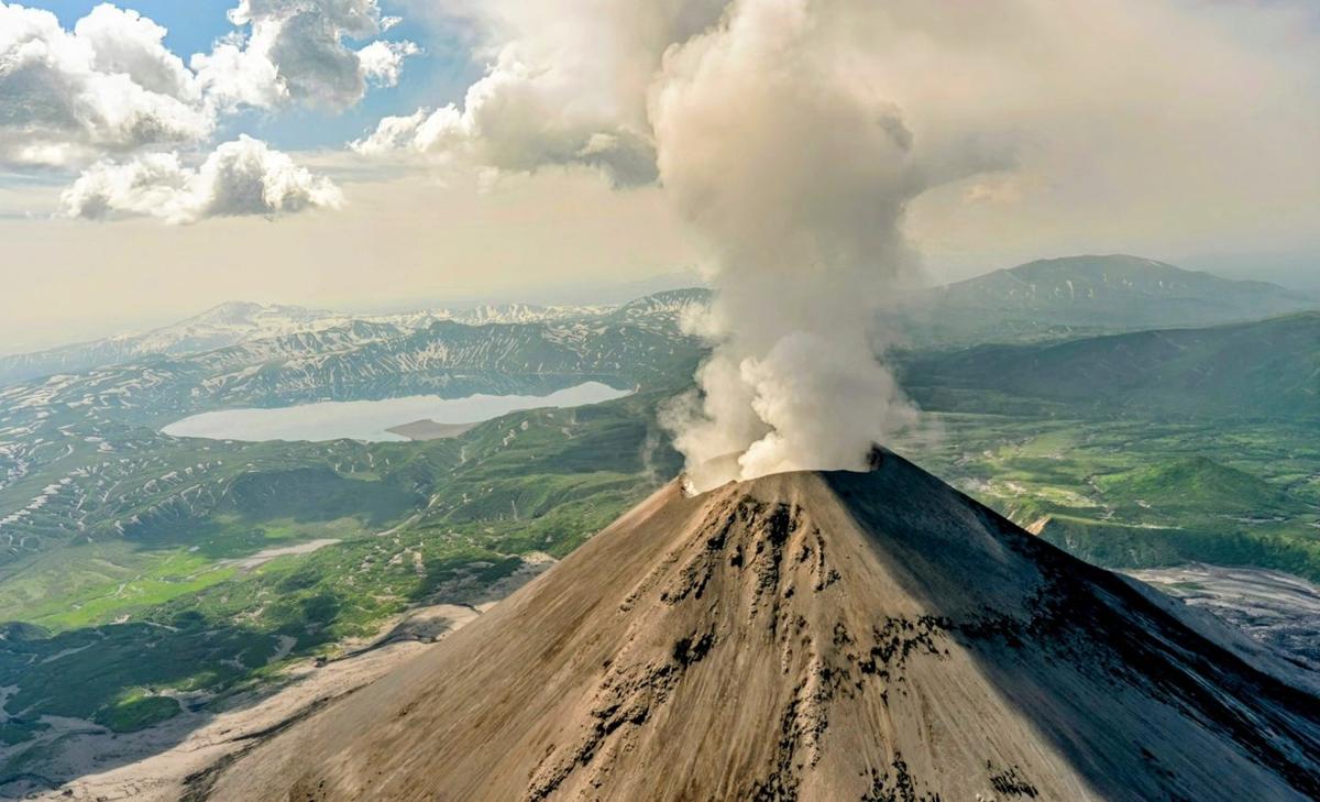 Earth's oxygen supply may have been kick-started by volcanoes