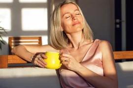 2025/06/coffee_women_helps-healthy-aging_1m.webp