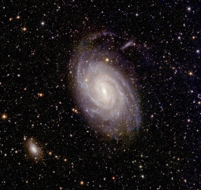 2025/06/NGC-6744-.jpg