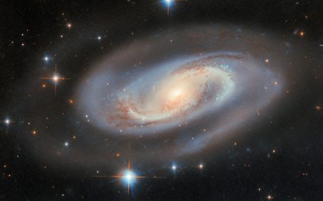 2025/06/Black-hole-galaxy-.jpg