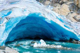 2025/07/melting-glaciers.jpg