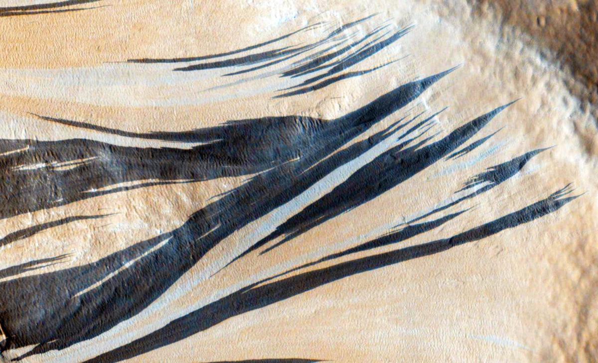 New analysis offers alternative theories on the mysterious 'Martian stripes'