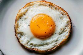 2025/07/Egg-cholesterol.jpg