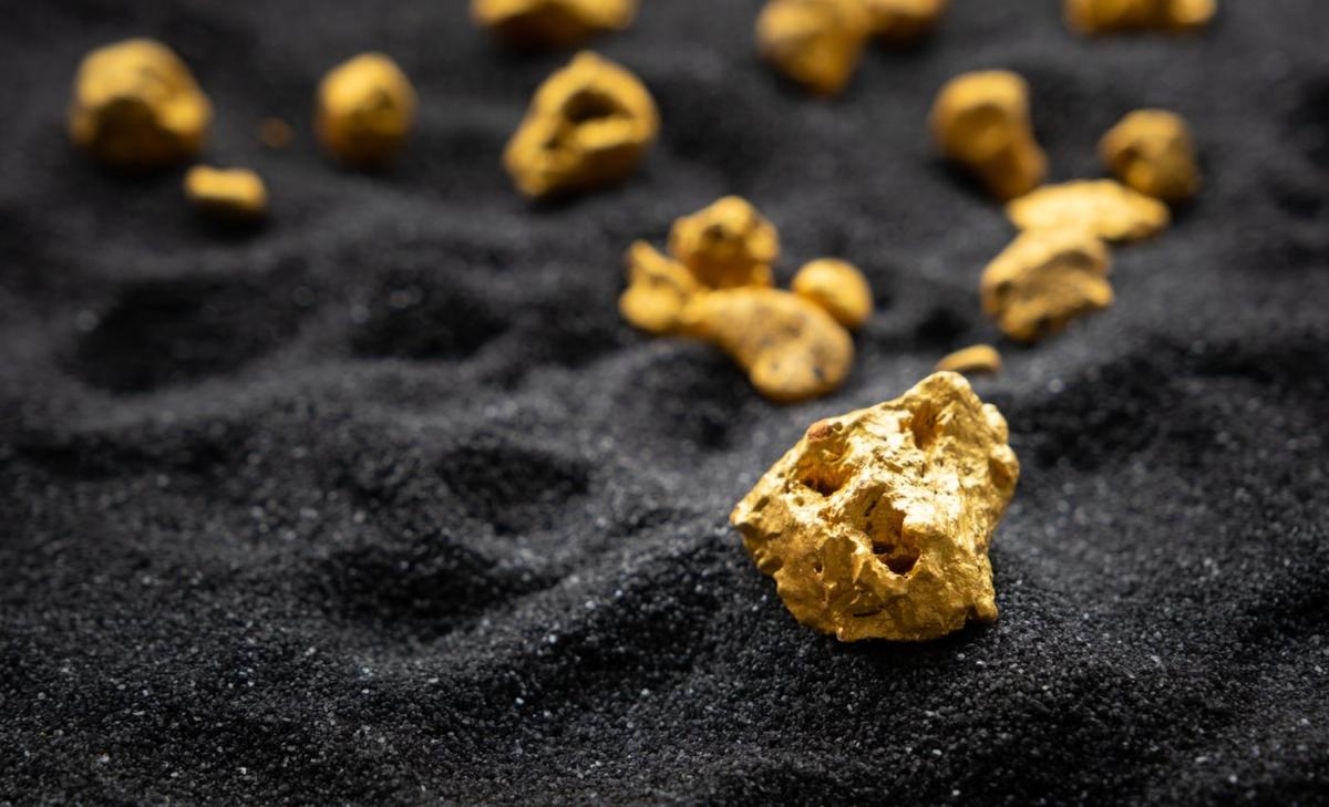 Lead was turned into gold - but only for a trillionth of a second