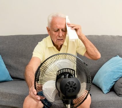 2025/08/older-adults-heat-waves.jpg