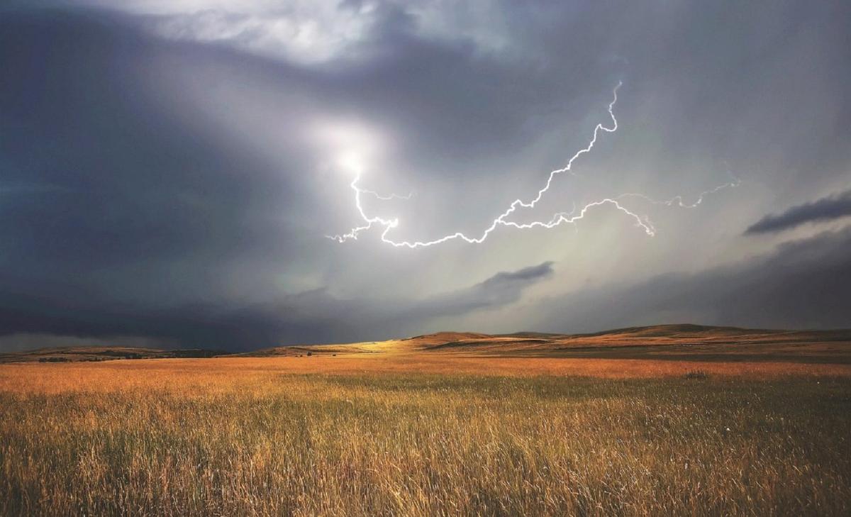 Moisture in the atmosphere causes extreme weather to last longer