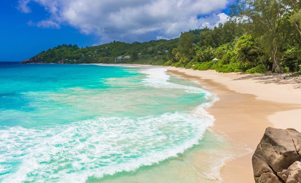 Sandy beaches harbor a surprising source of methane emissions