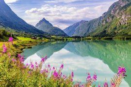 2025/09/Lakes-warm-winters.jpg