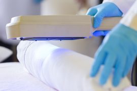 2025/09/UV-light-cleaning.jpg