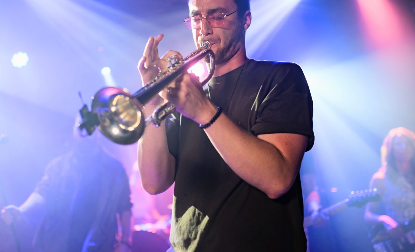 Positive memories help musicians perform better on stage