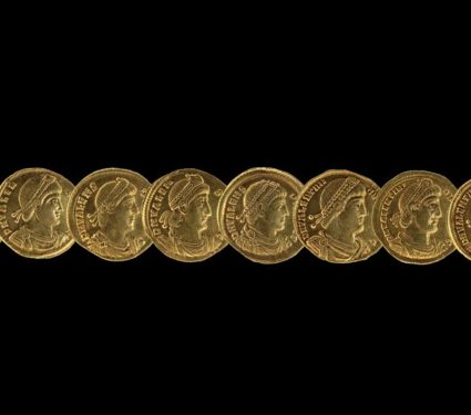 2025/10/roman-fort-treasure-141-gold-coins.jpg