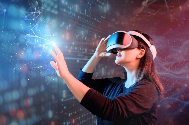 Digital hallucinations boost creativity - no drugs required