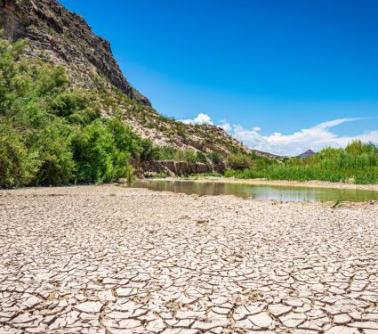2025/10/Hot-droughts.jpg